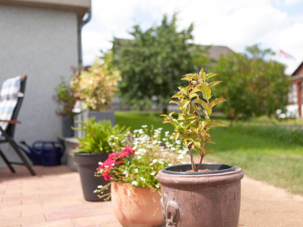 Apartamento Sunny Flat In Bad Driburg With Garden Exterior foto